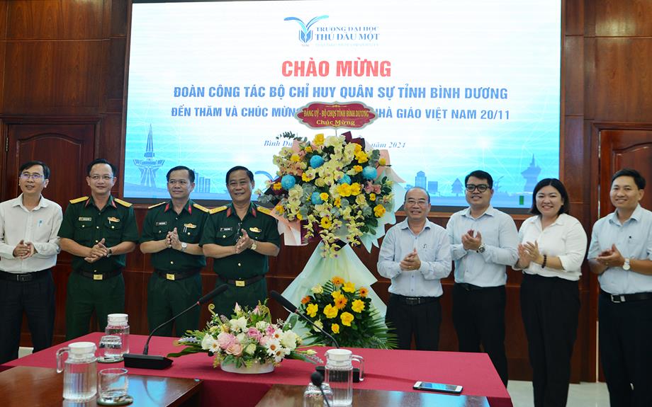 Trường Đại học Thủ Dầu Một chào đón nhiều đơn vị đến thăm và chúc mừng Ngày nhà giáo Việt Nam 20/11